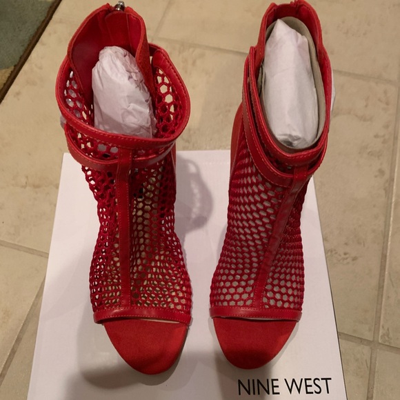 Red suede and leather booties with net openings - Picture 1 of 2